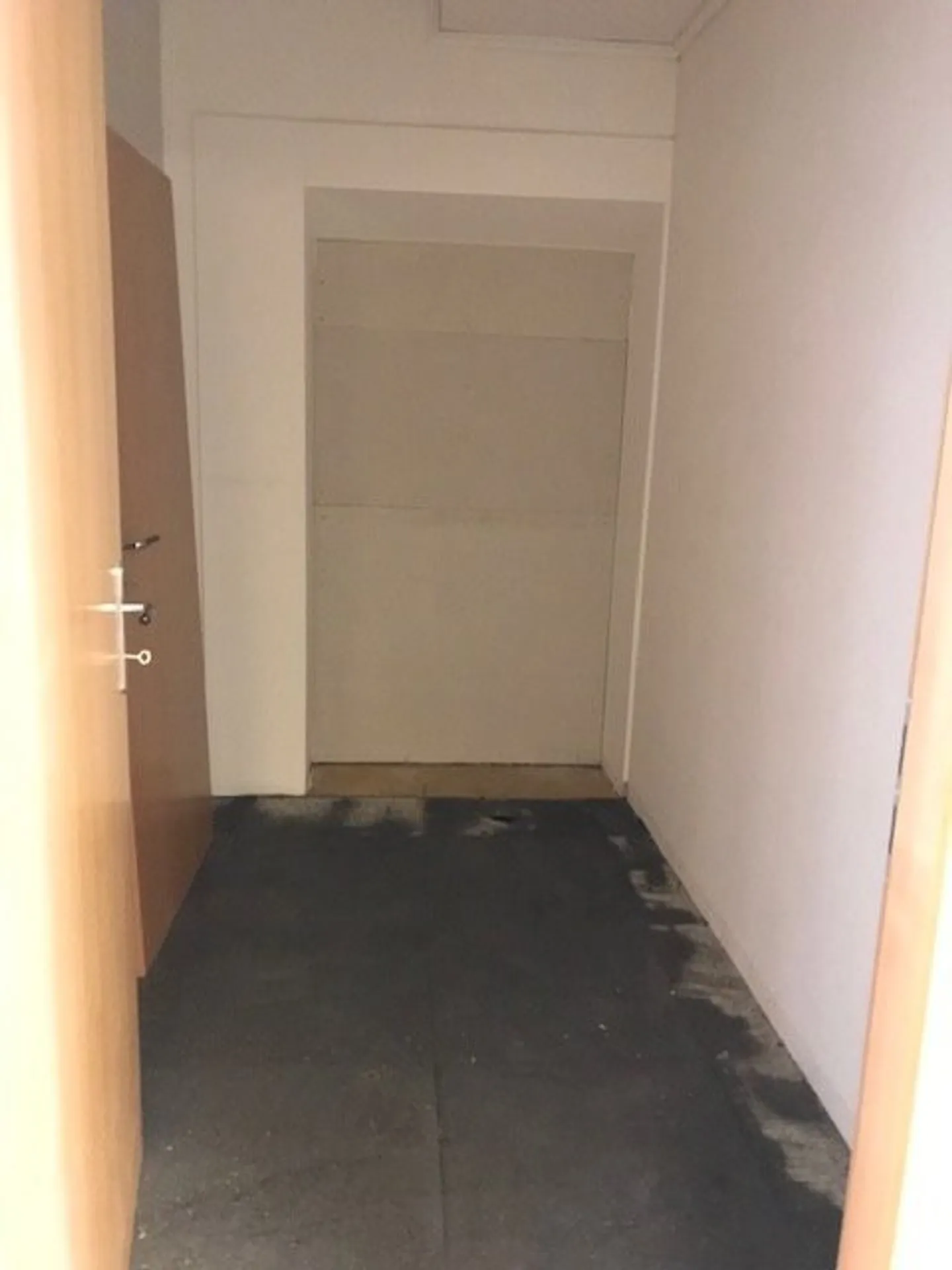 Spazio ufficio attraente al 1° piano - Foto 7 di 9