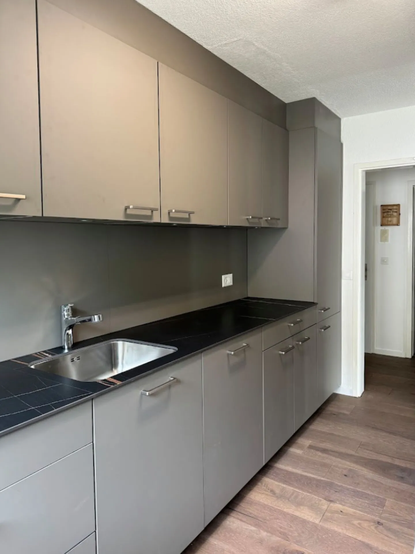 Modern and nature-oriented living with good connections - Photo 3 of 9