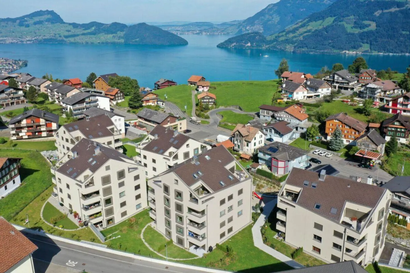 Einstellhallenplätze in Emmetten zu vermieten! - Foto 1 von 1