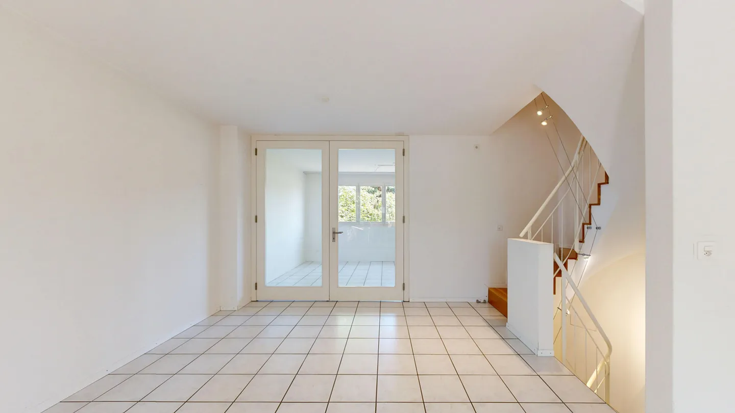 Maison individuelle en bande spacieuse de 6 pièces avec garage - Photo 5 sur 25