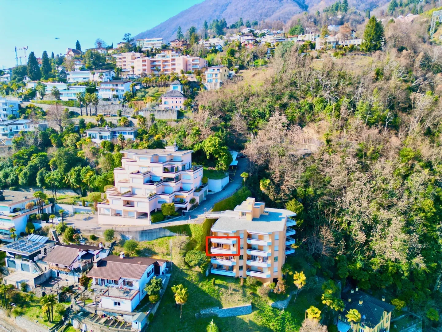 Appartamento Incantevole con Vista Lago - Foto 2 di 13