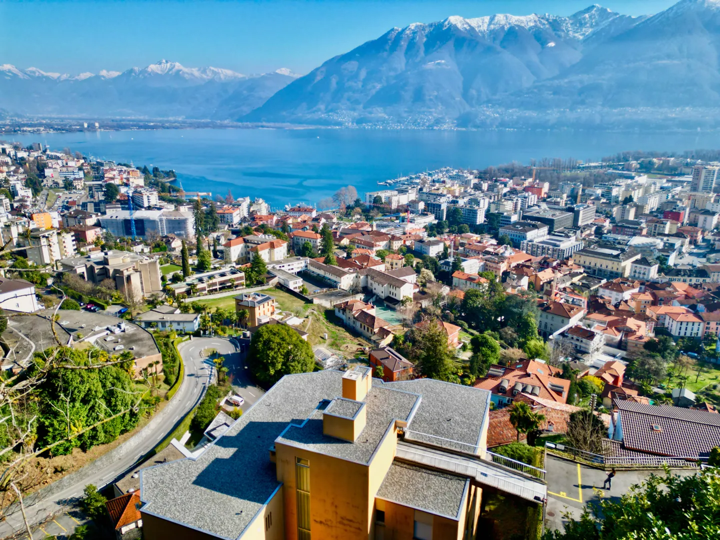 Appartamento Incantevole con Vista Lago - Foto 3 di 13