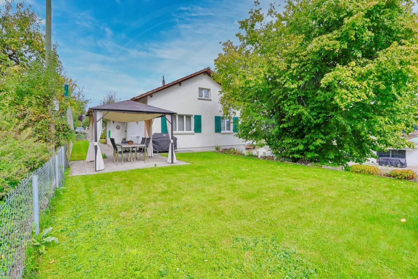 Casa unifamiliare ben tenuta di 4½ locali in posizione tranquilla a Reinach AG - Foto 1 di 14