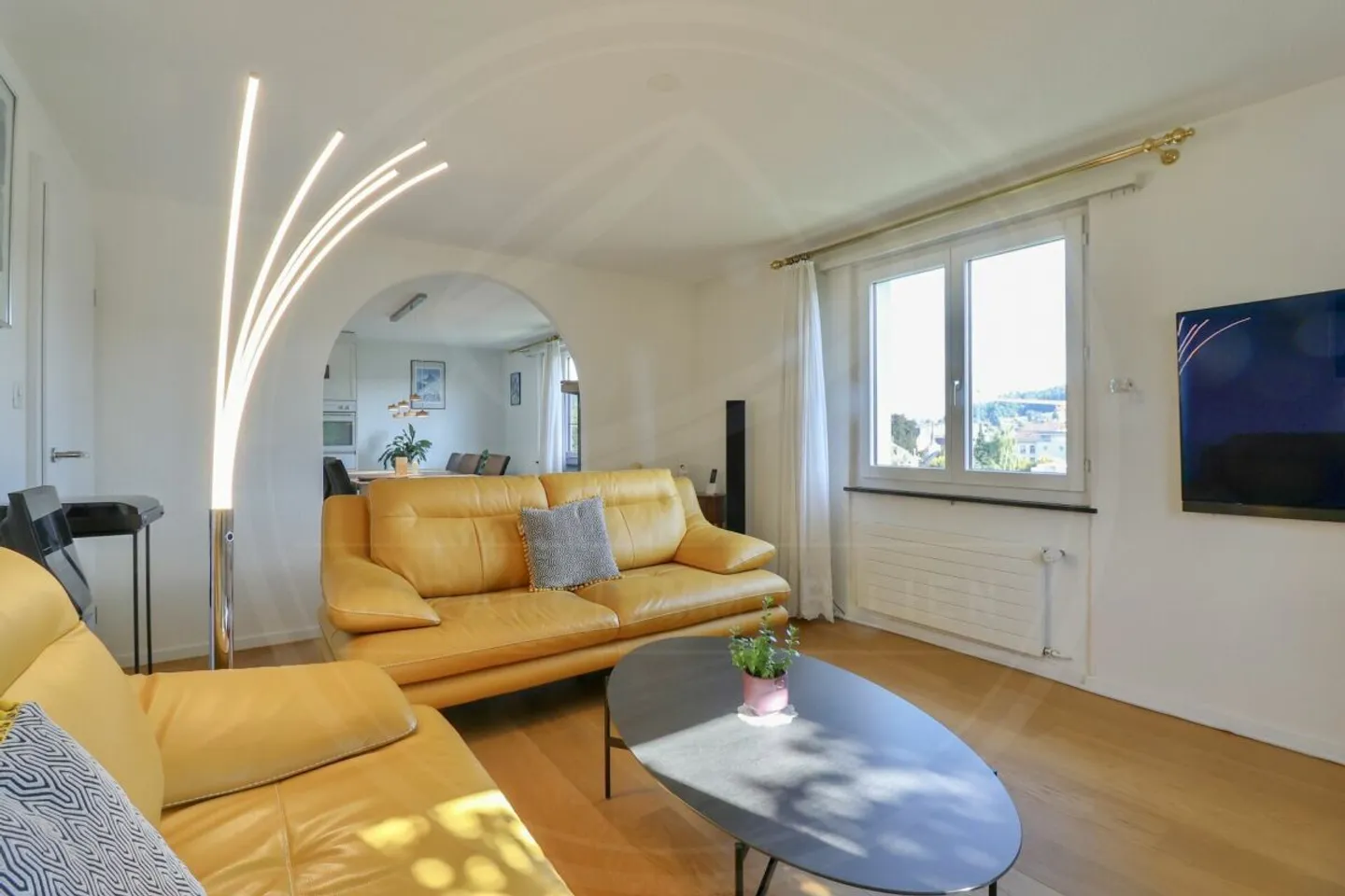 Casa unifamiliare ben tenuta di 4½ locali in posizione tranquilla a Reinach AG - Foto 3 di 14
