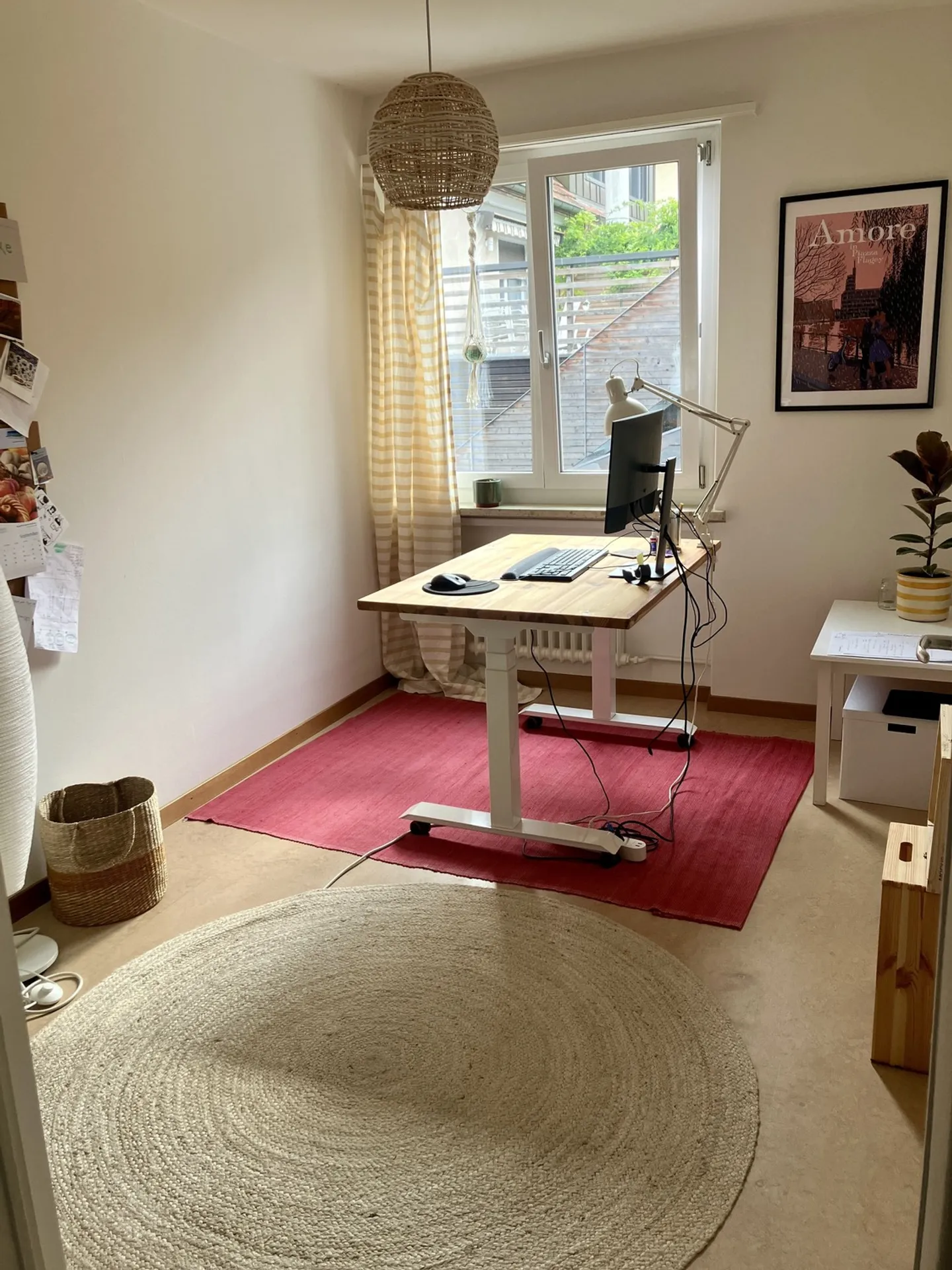 Charming Apartment with Balconies - Photo 5 of 7