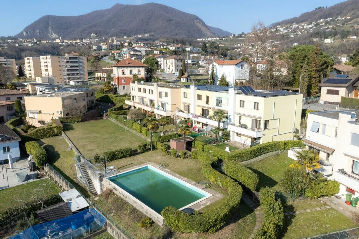 Casa a schiera accogliente con giardino e area piscina - Foto 2 di 12