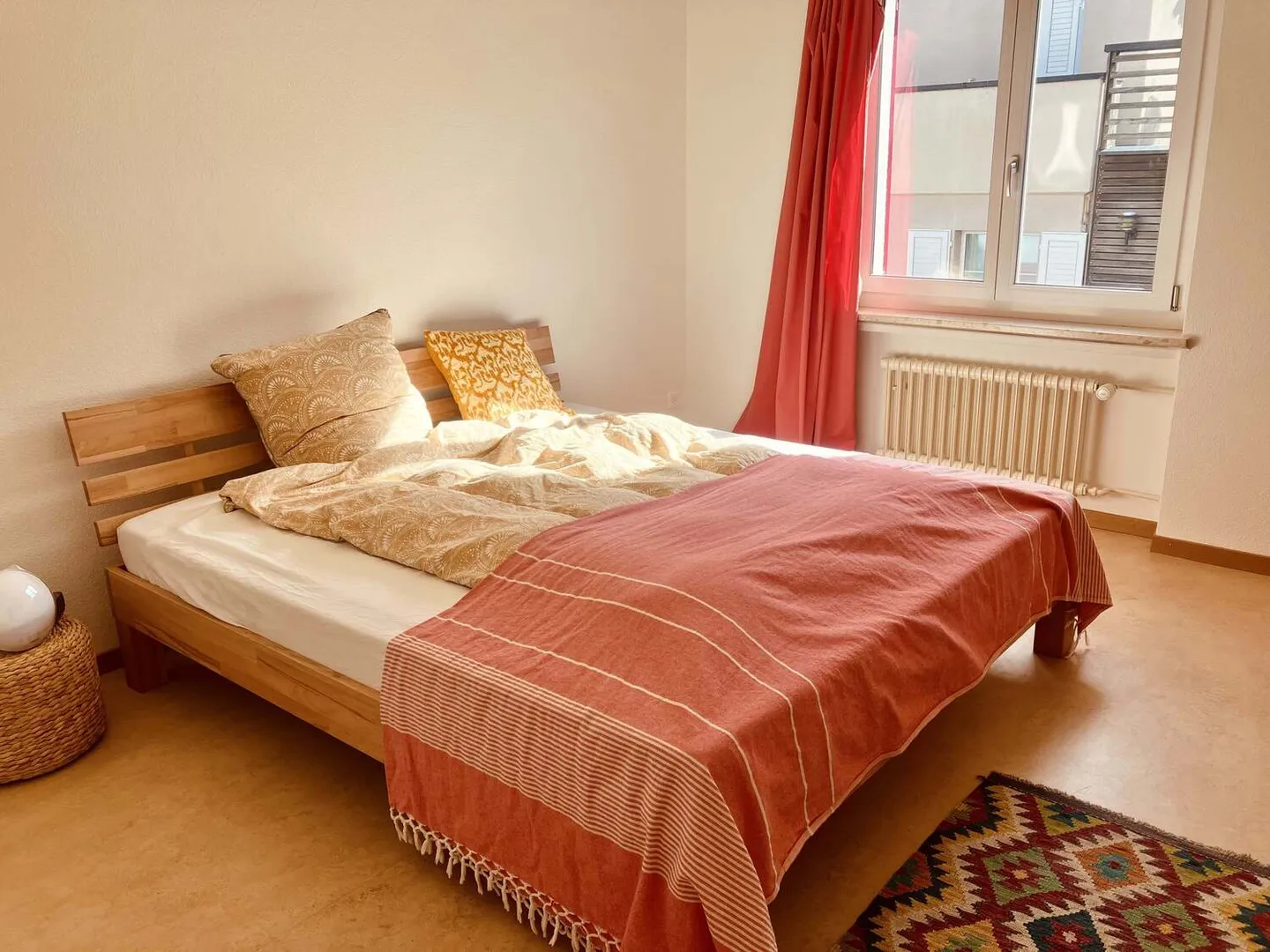 Charming Apartment with Balconies - Photo 3 of 7