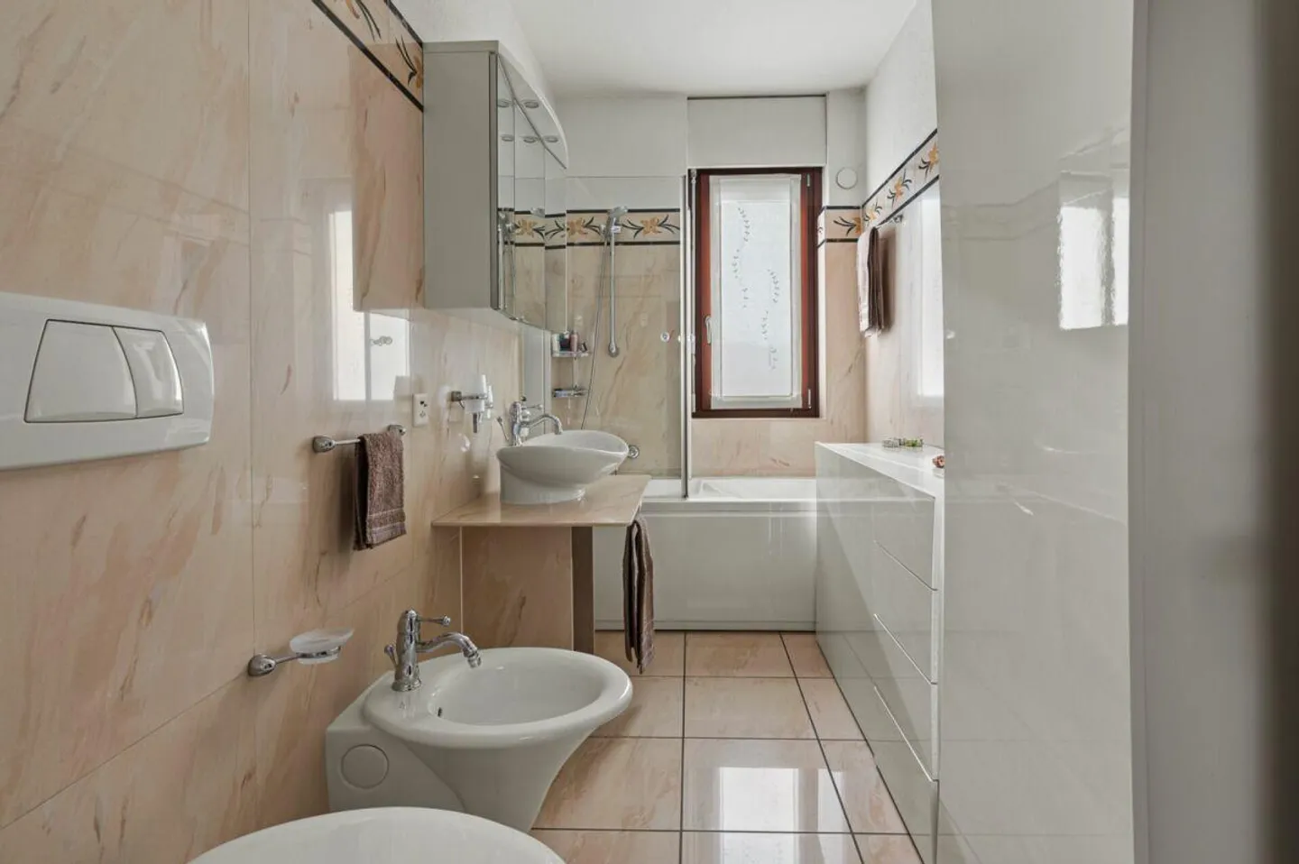 Casa a schiera accogliente con giardino e area piscina - Foto 10 di 12
