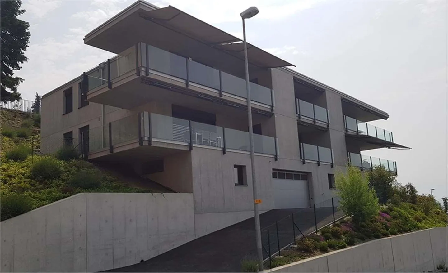 Elegant 2.5 Room Apartment in Cademario - Lake View and Nature - Photo 1 of 12