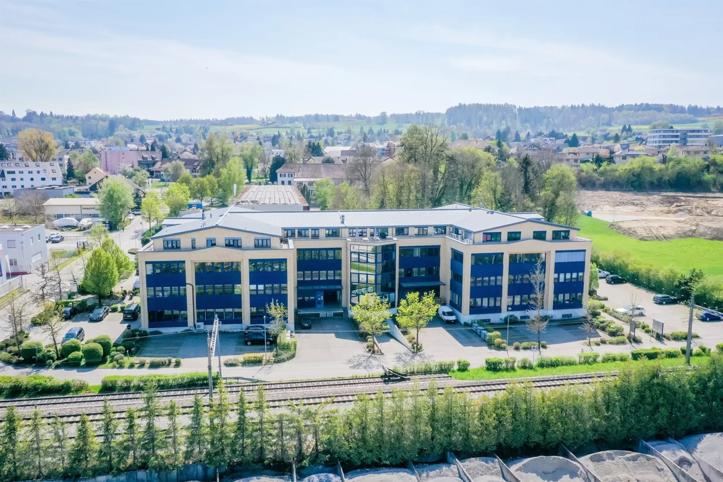 Arbeiten im High-Tech-Center - Foto 2 di 3