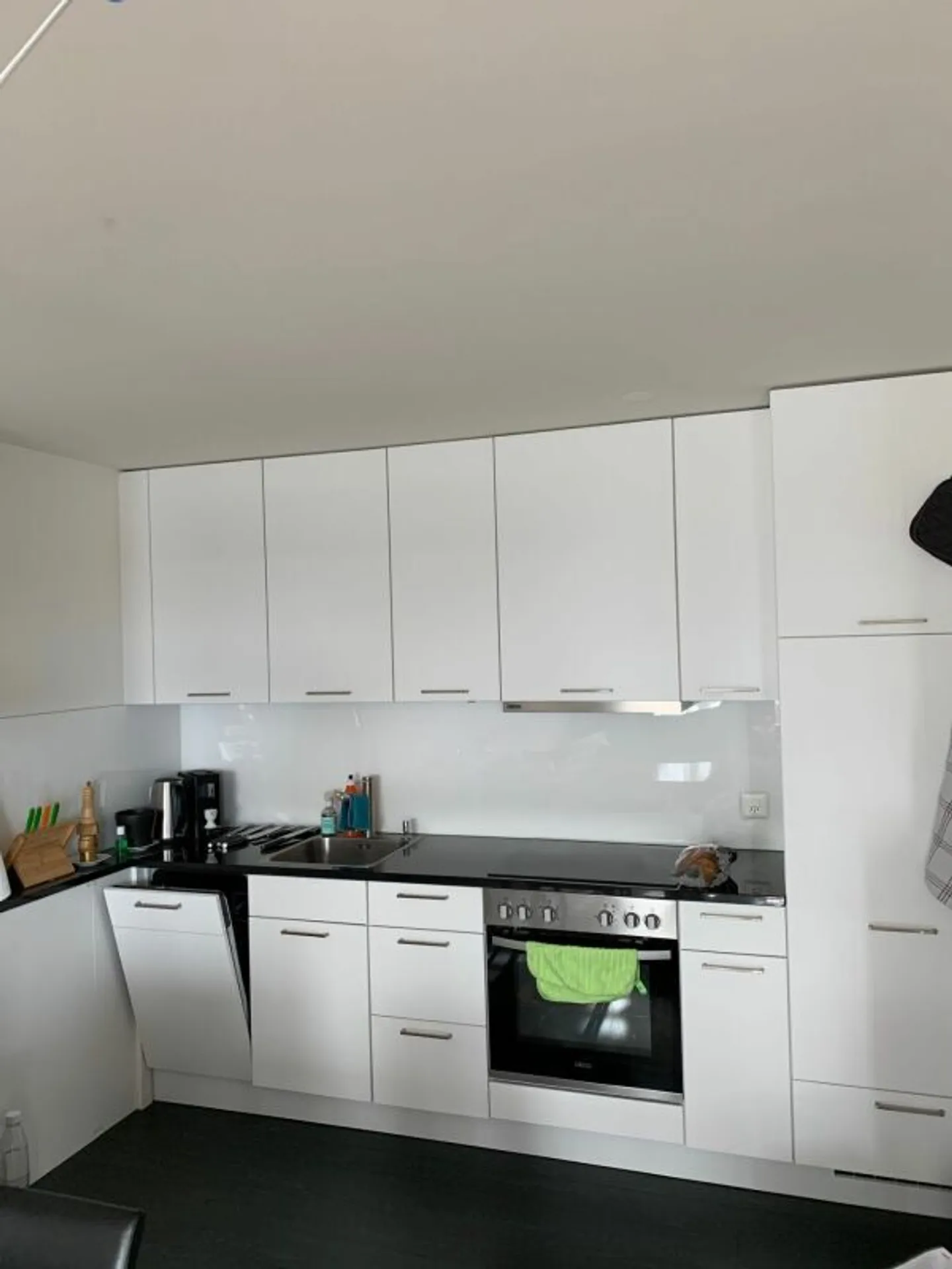 PIANO APPARTAMENTO MODERNO CON OTTIMA INFRASTRUTTURA - Foto 2 di 6