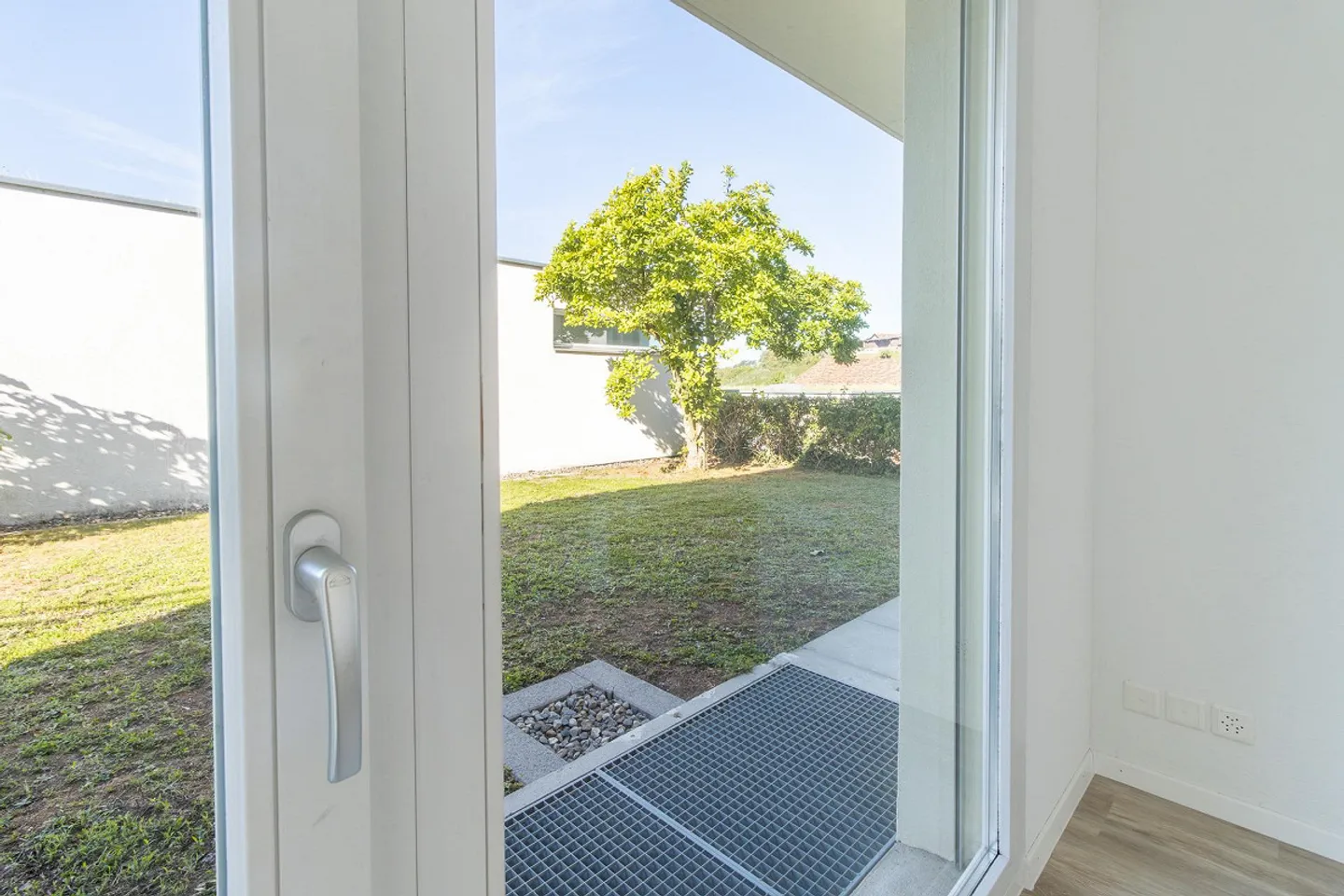 Plenty of space, idyllic tranquility, and wonderful views - Photo 16 of 23