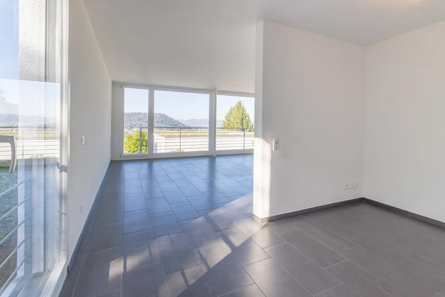Plenty of space, idyllic tranquility, and wonderful views - Photo 11 of 23