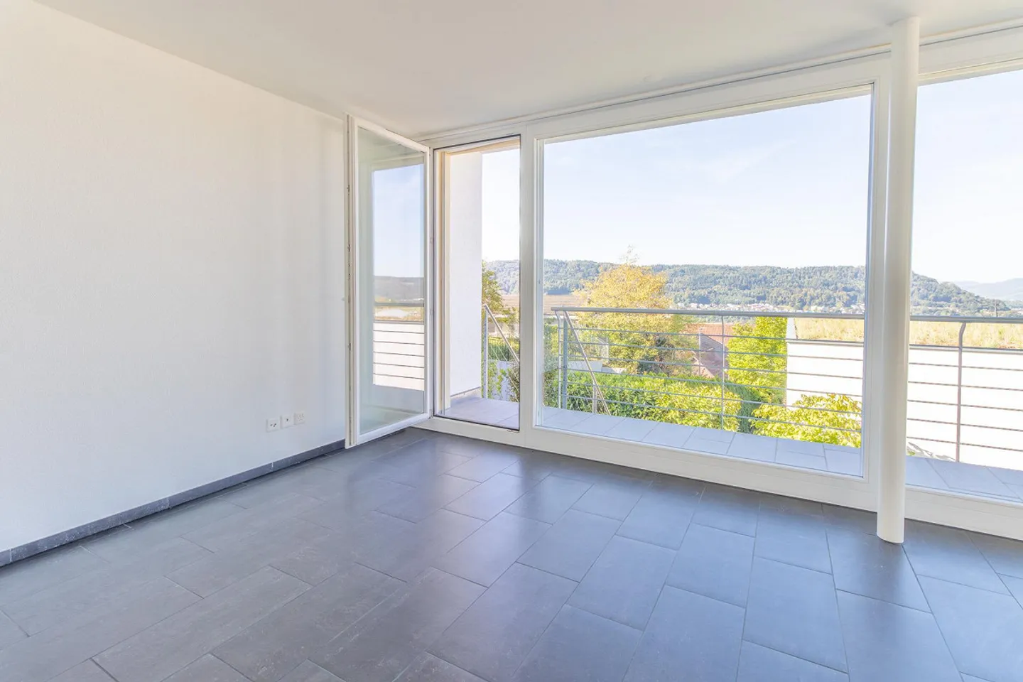Plenty of space, idyllic tranquility, and wonderful views - Photo 12 of 23