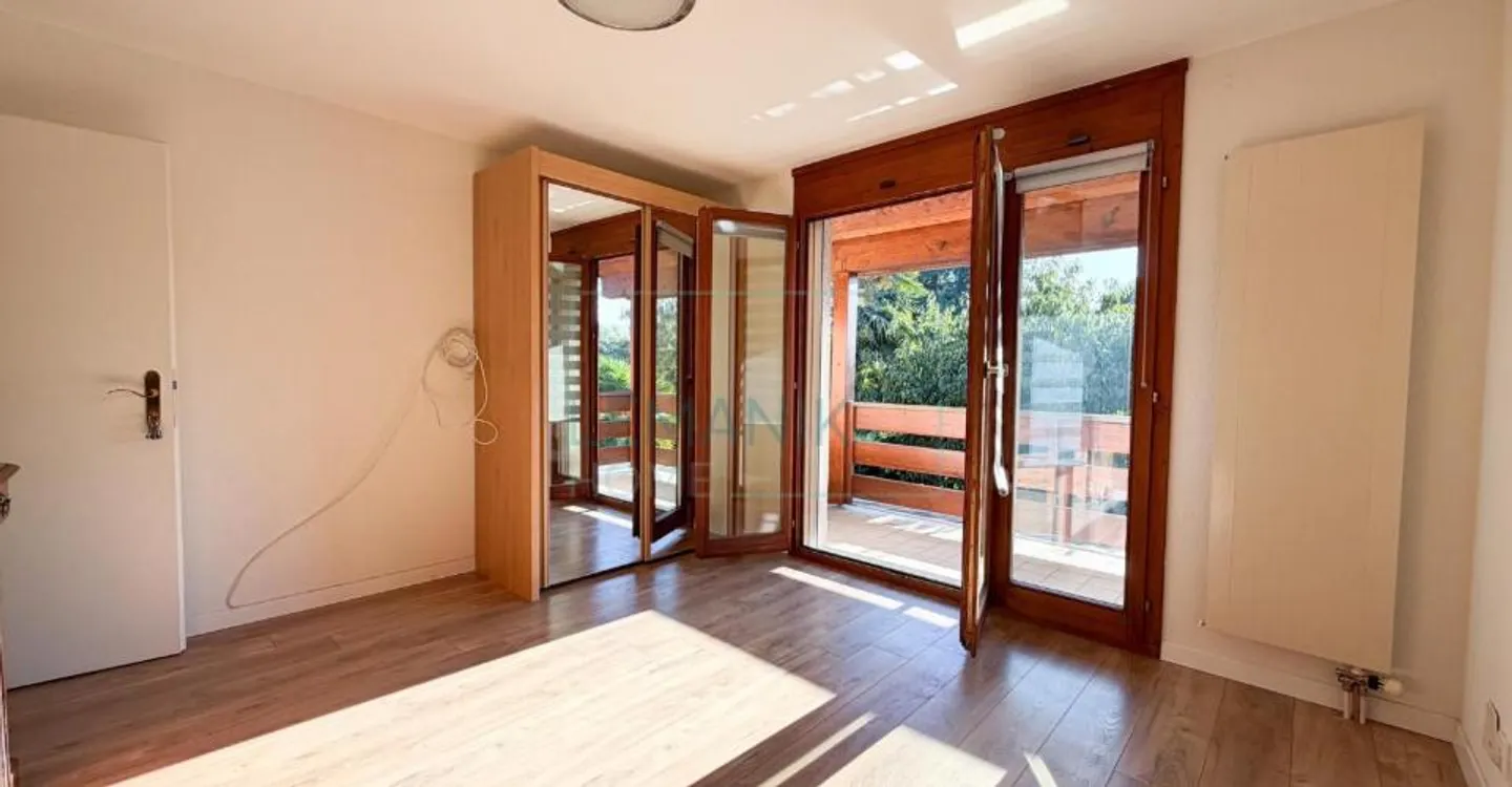 Collonge-Bellerive - Reihenhaus mit Garten 200 m vom See entfernt - Foto 4 von 5