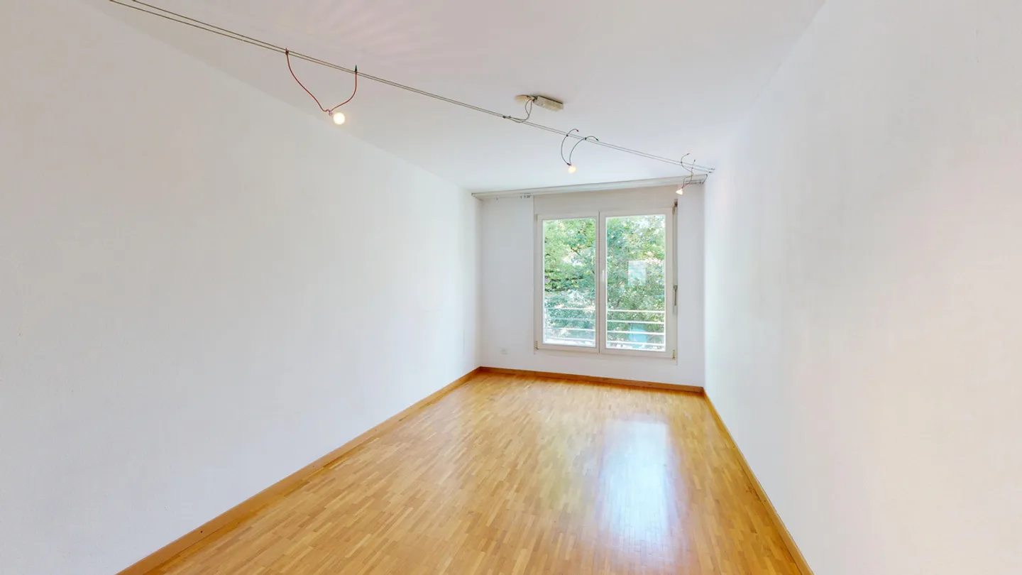 Maison individuelle en bande spacieuse de 6 pièces avec garage - Photo 8 sur 25