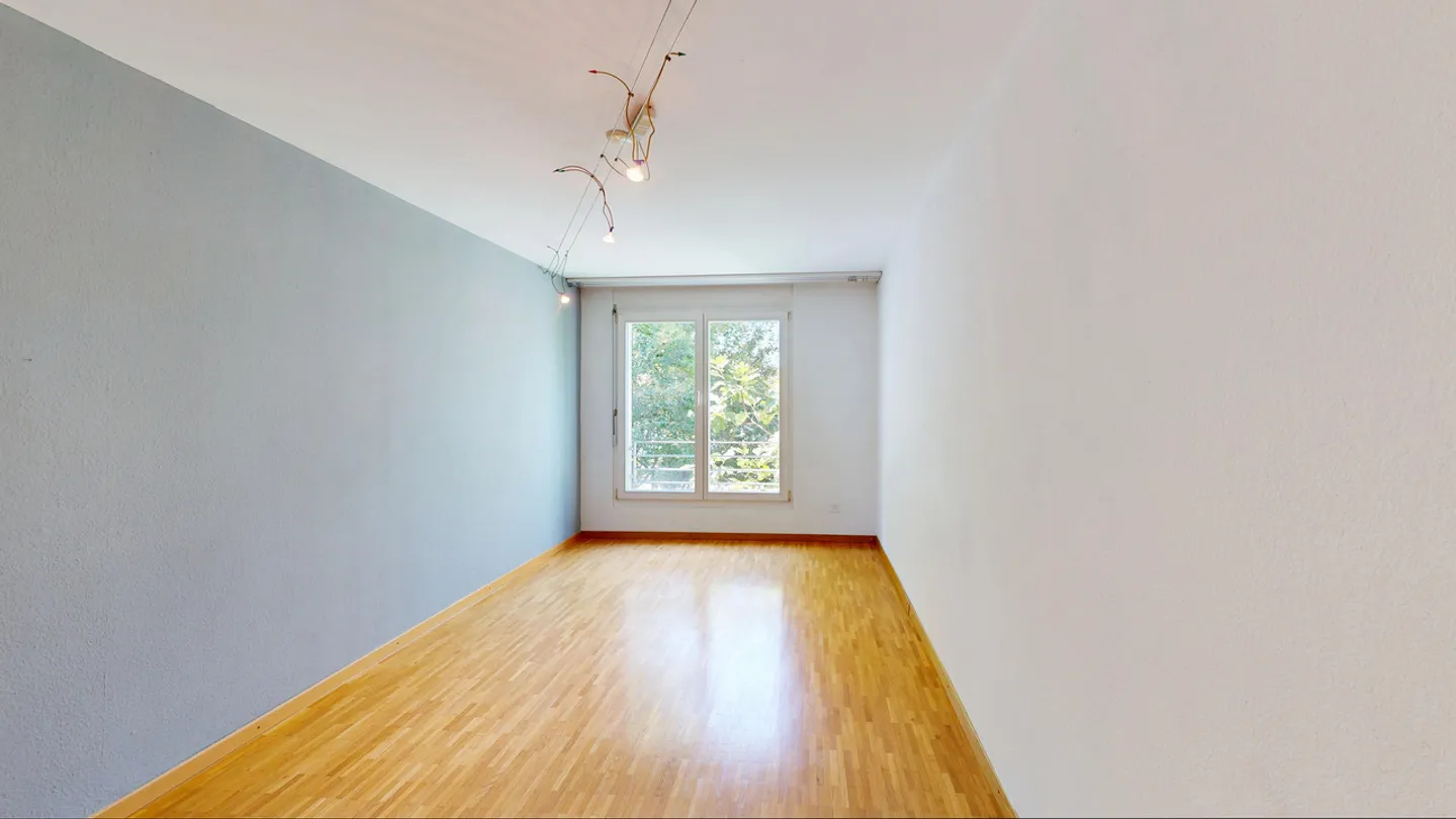 Maison individuelle en bande spacieuse de 6 pièces avec garage - Photo 9 sur 25