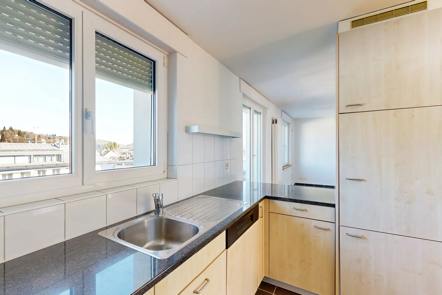 Living in the Heart of the City - Spacious Oasis of Well-Being! - Photo 2 of 10