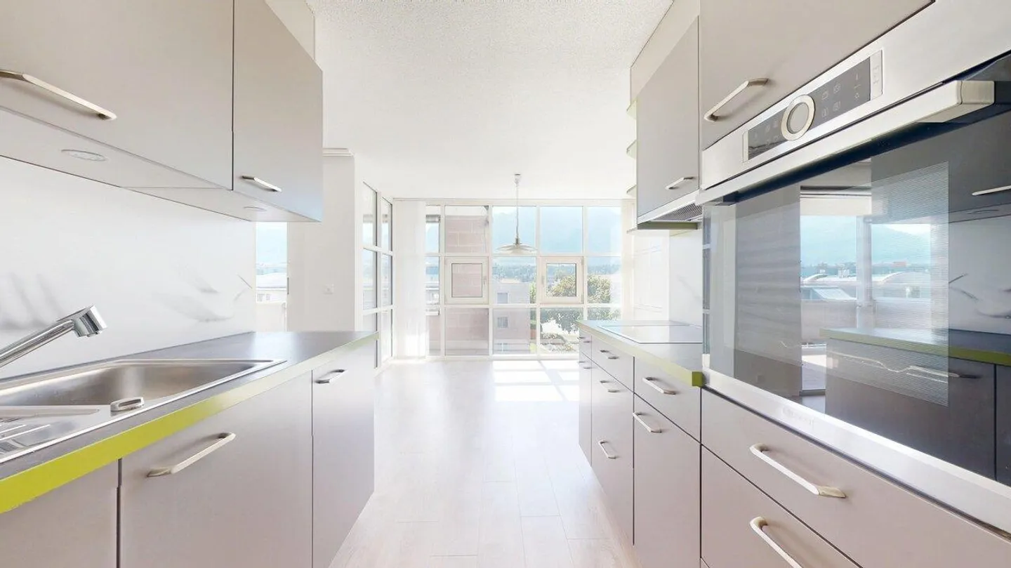 Geräumige Wohnung mit atemberaubendem Blick - Foto 6 von 14