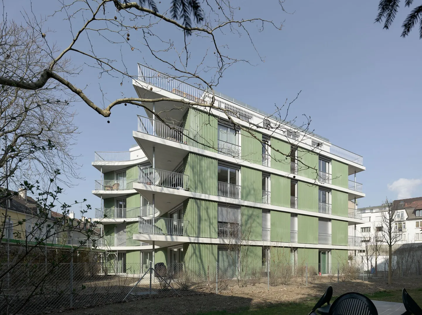 Architecture spéciale, confort de vie de haute qualité - Appartement 3.5 pièces - Photo 3 sur 13