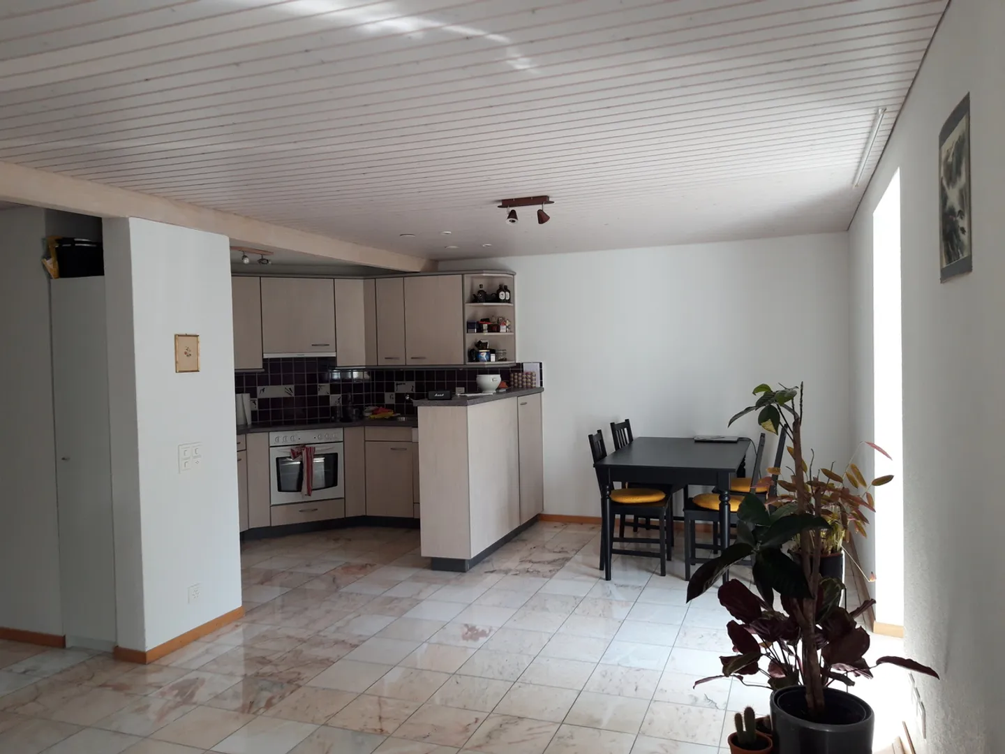 2.5 rooms in downtown Fribourg - Photo 3 of 7