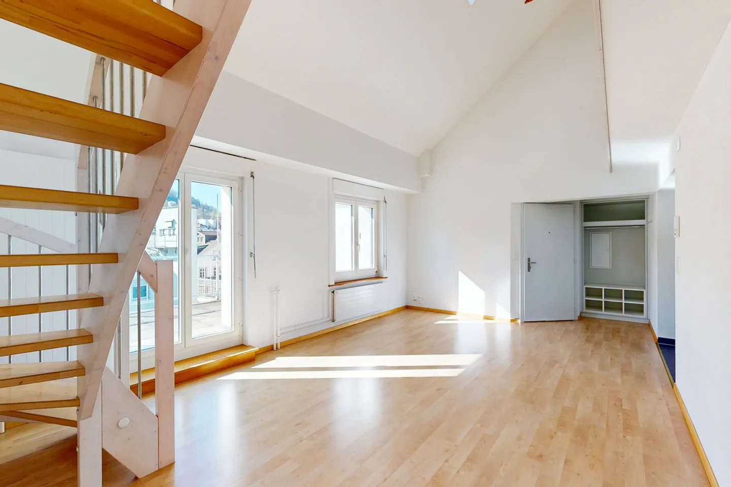 Living in the Heart of the City - Spacious Oasis of Well-Being! - Photo 6 of 10