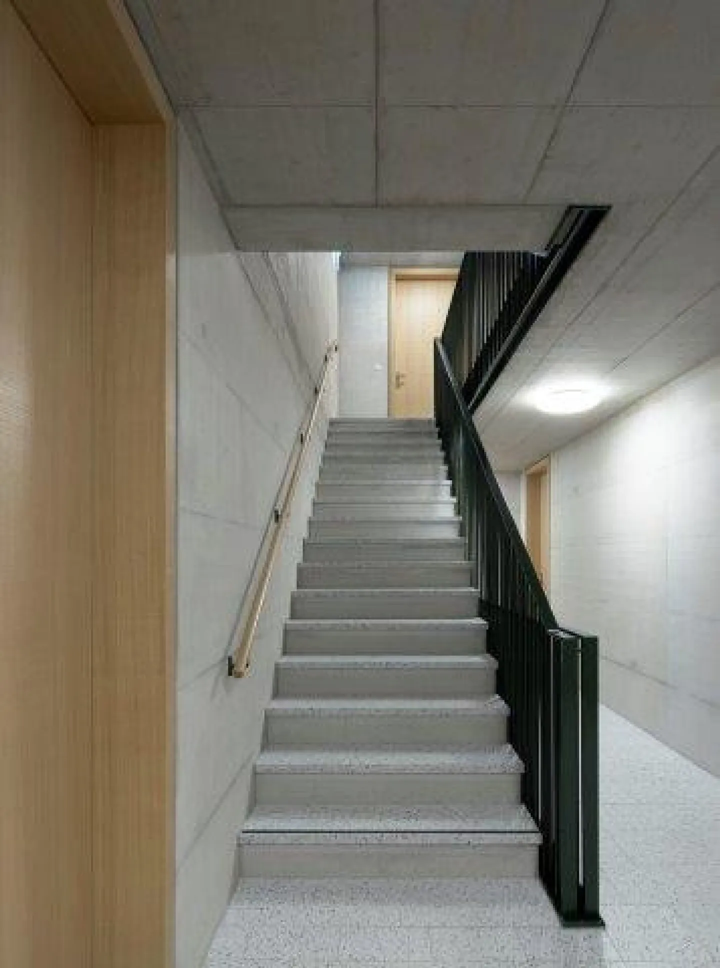 Architecture spéciale, confort de vie de haute qualité - Appartement 3.5 pièces - Photo 11 sur 13