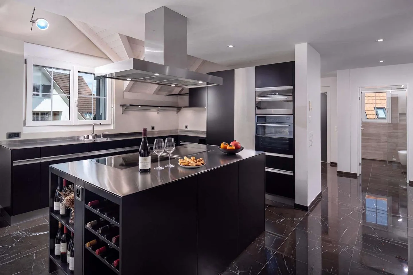 Light. Space. Lifestyle. ? Exclusive 5.5-room maisonette with 180 m² living space in Niederglatt - Photo 2 of 17