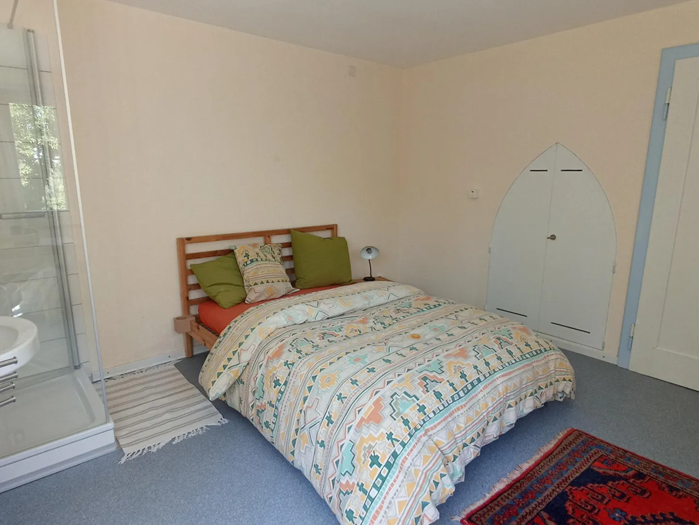 Chambre meublée avec douche privée - Photo 4 sur 7