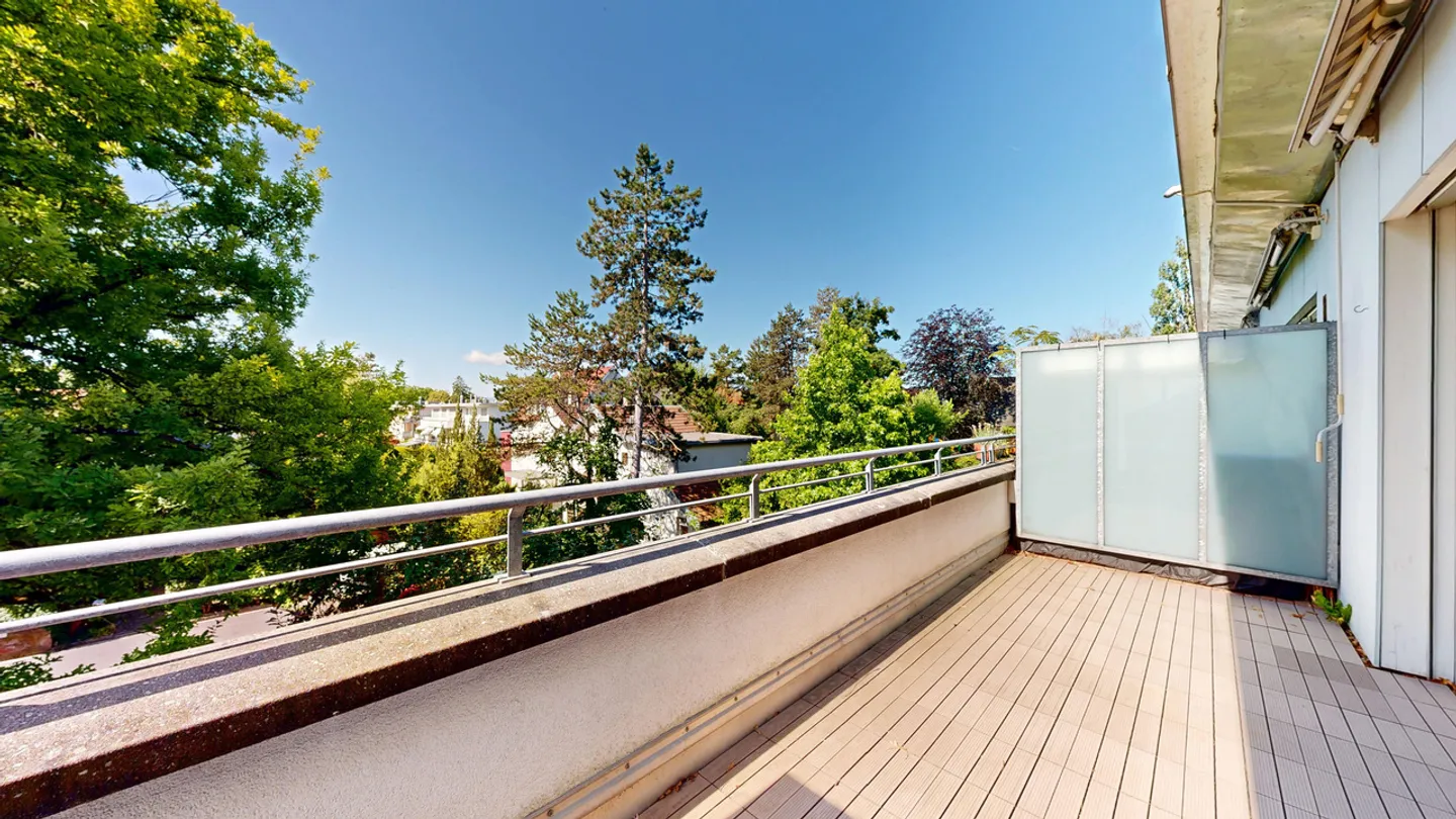 Maison individuelle en bande spacieuse de 6 pièces avec garage - Photo 17 sur 25
