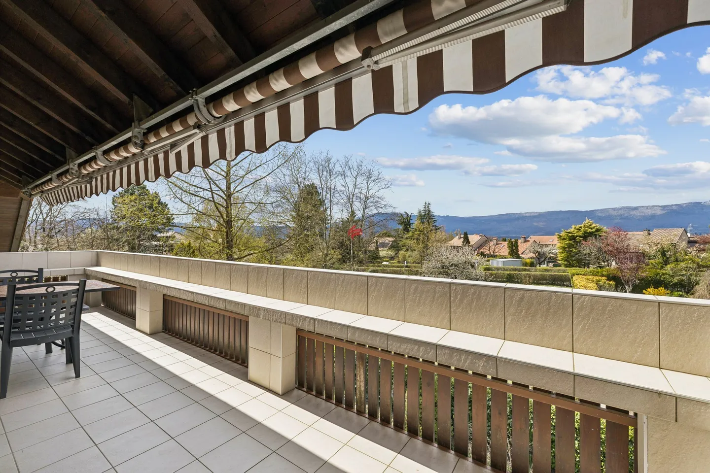 Unico! Duplex in residenza con piscina, tennis e parco giochi - Foto 2 di 10