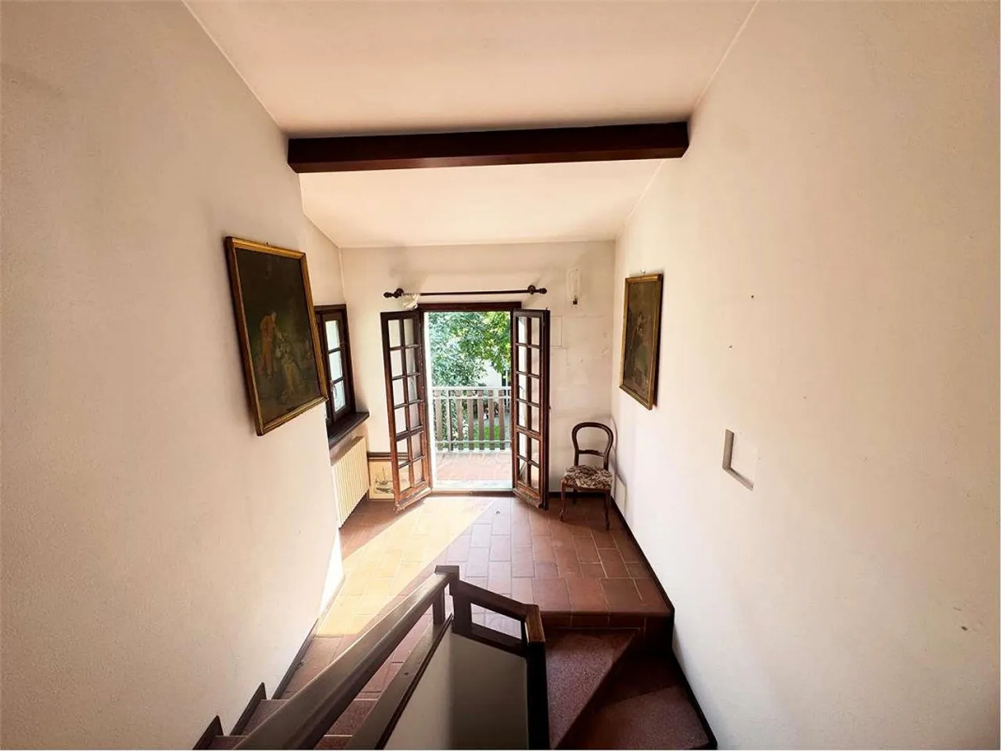 Affascinante villa da ristrutturare immersa nel verde a Novazzano - Foto 5 di 9