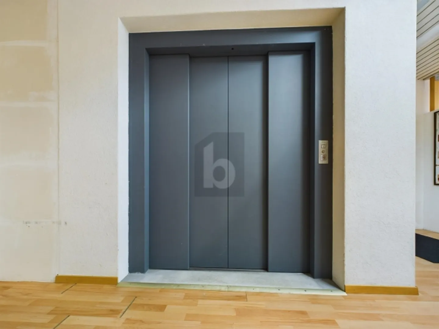 Vielseitige Gewerbefläche - Foto 5 von 6