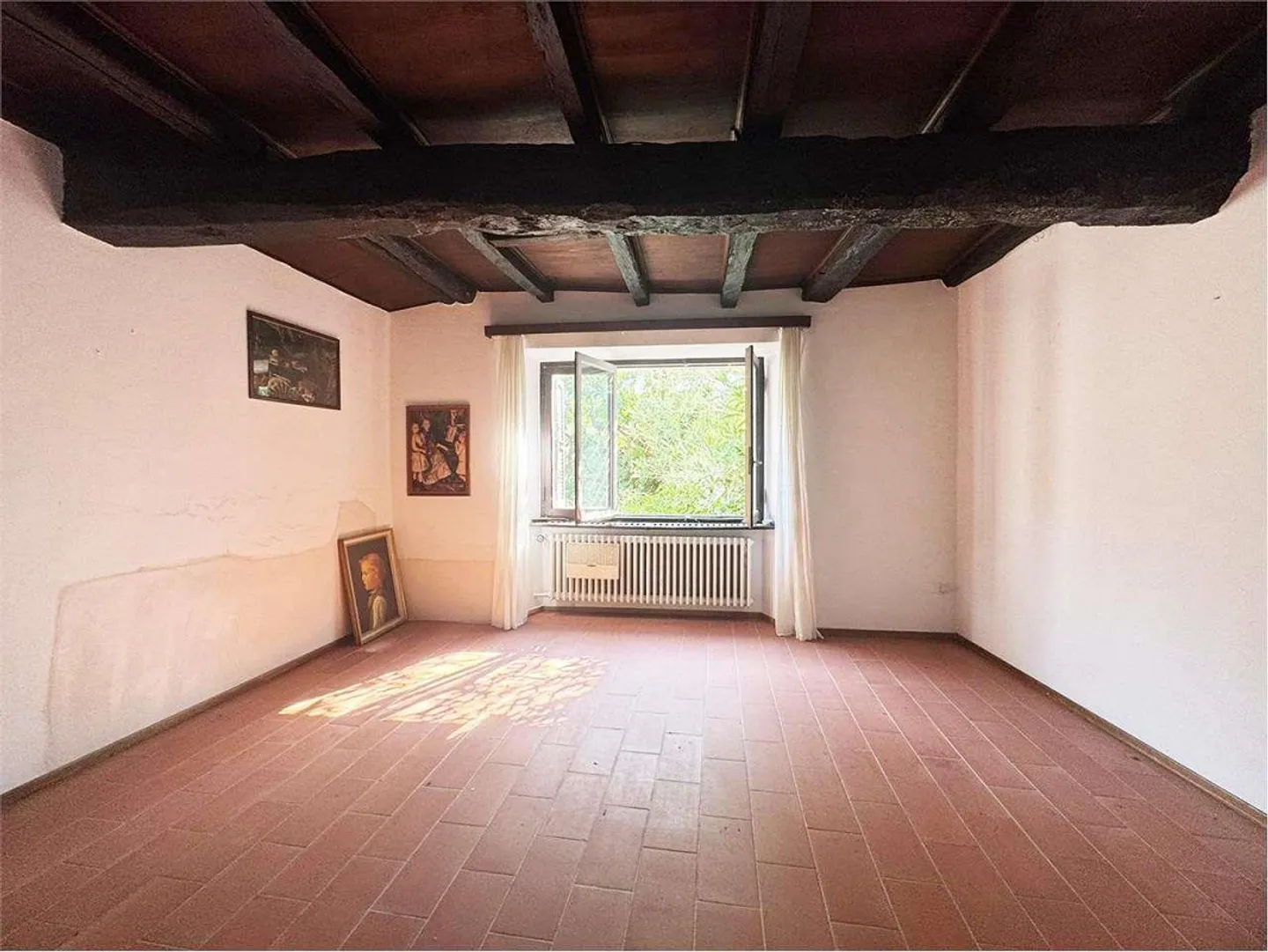 Affascinante villa da ristrutturare immersa nel verde a Novazzano - Foto 7 di 9