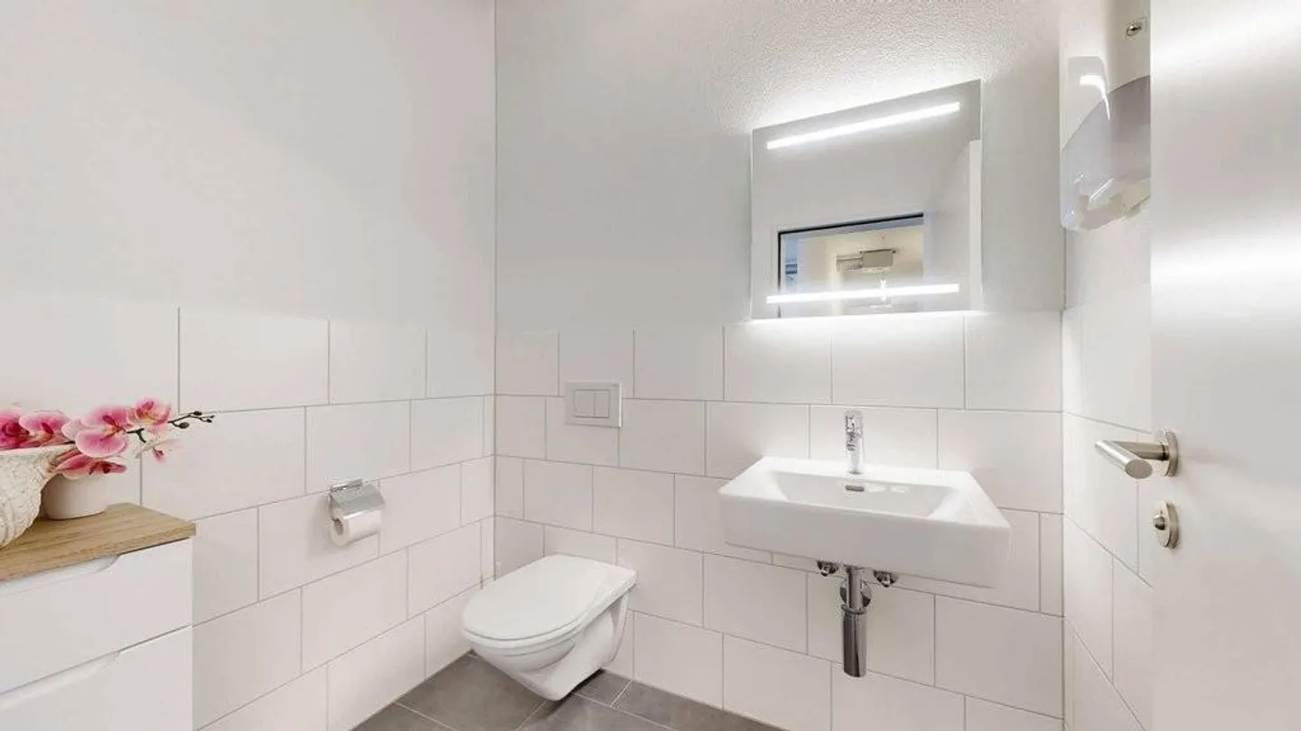 Espace de bureau attrayant à la gare - Photo 10 sur 10