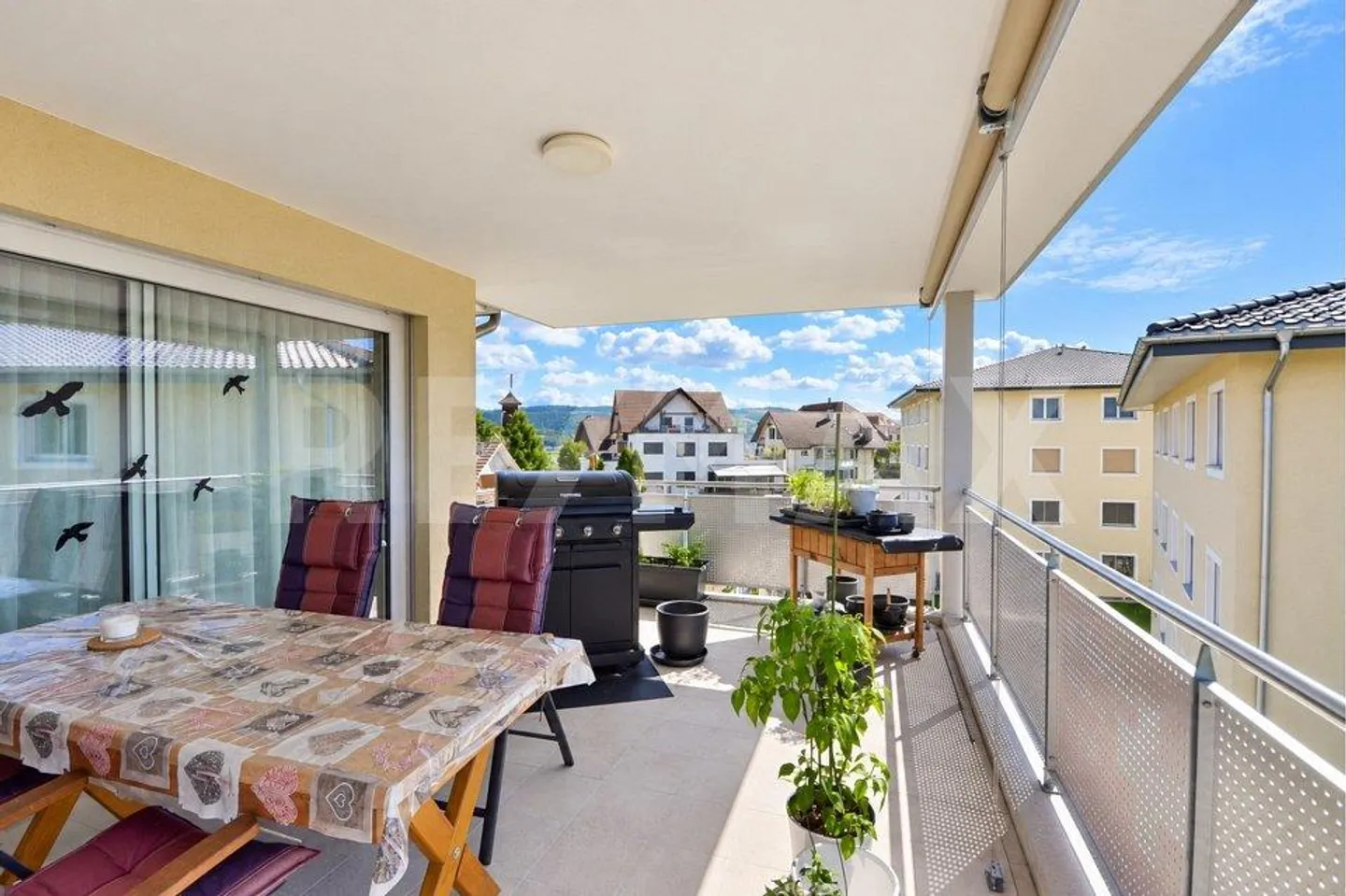 Living with a View – Spacious 4.5-Room Apartment with Expansion Potential - Photo 12 of 13