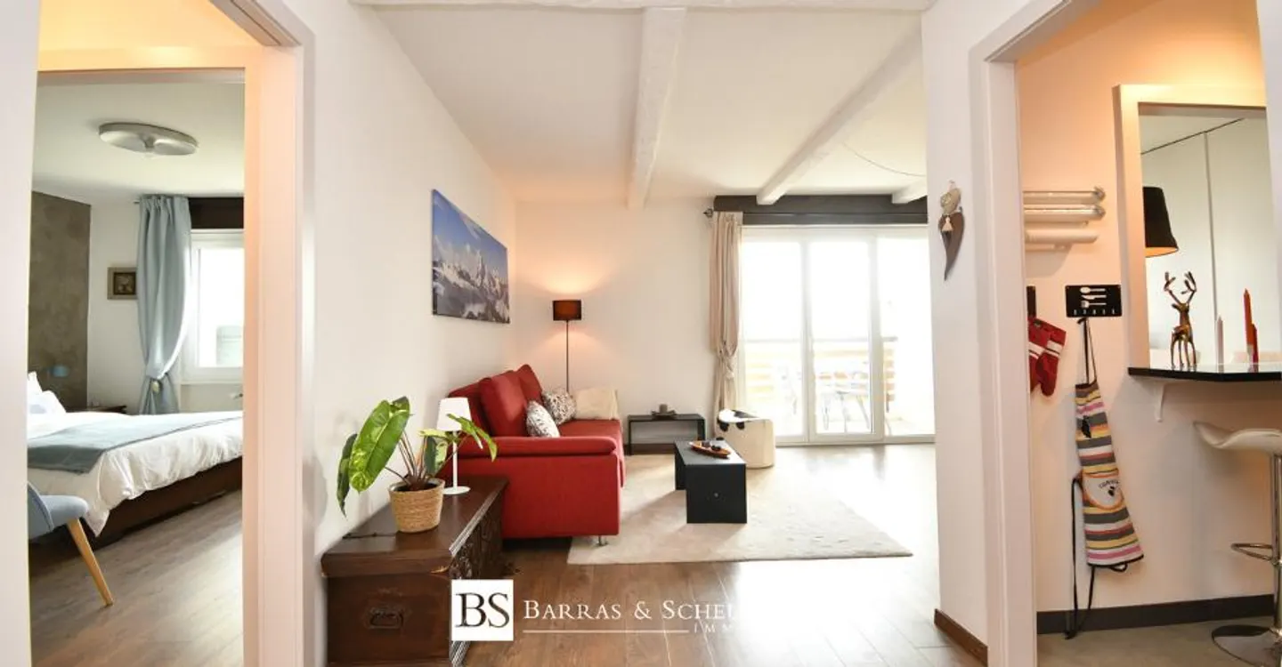 Incantevole appartamento di 2,5 locali parzialmente ristrutturato con vista magnifica - Foto 1 di 9