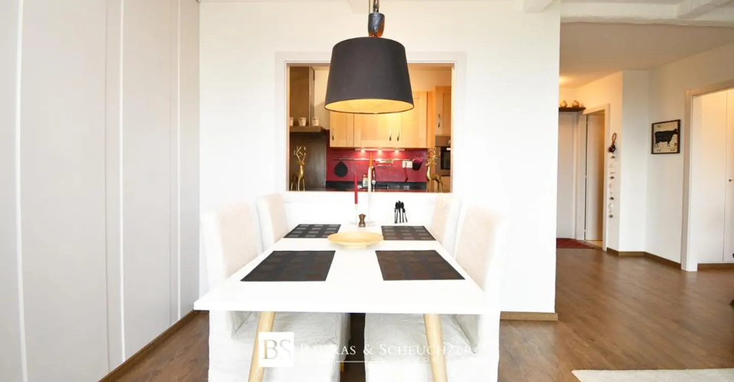 Incantevole appartamento di 2,5 locali parzialmente ristrutturato con vista magnifica - Foto 4 di 9