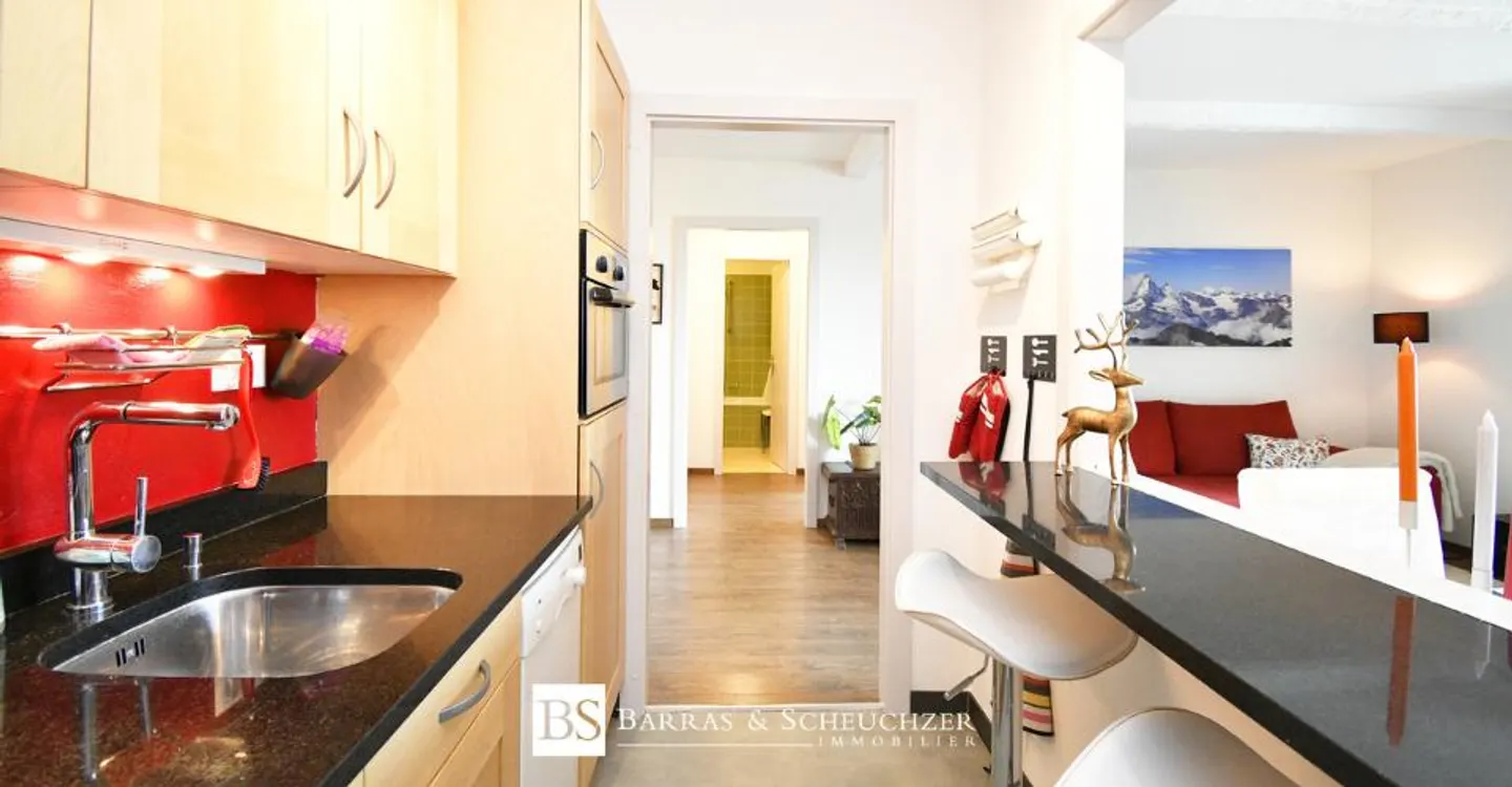 Incantevole appartamento di 2,5 locali parzialmente ristrutturato con vista magnifica - Foto 5 di 9
