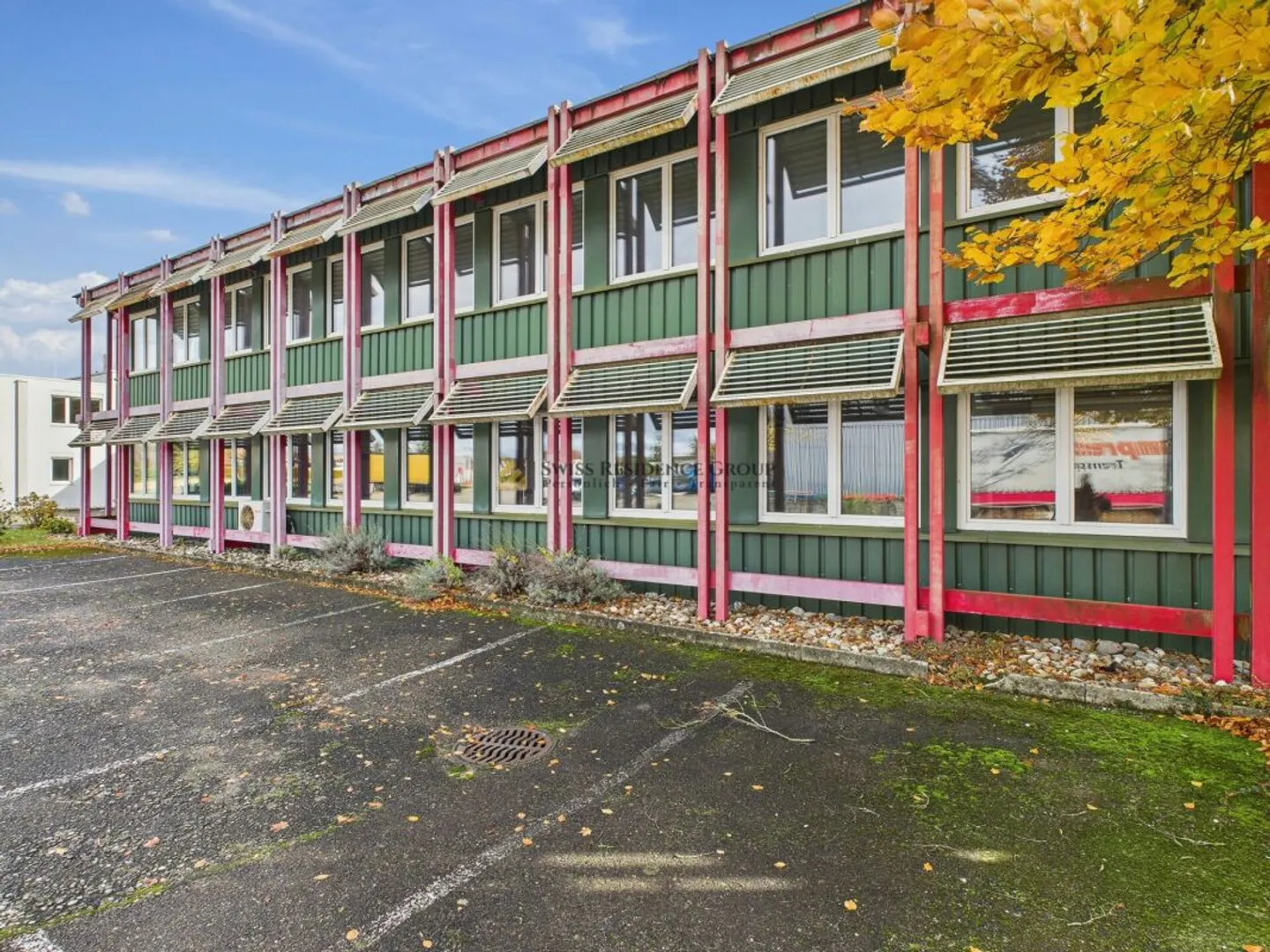 Office - Production & Industrial Building in Prime Location for Rent - Photo 11 of 39