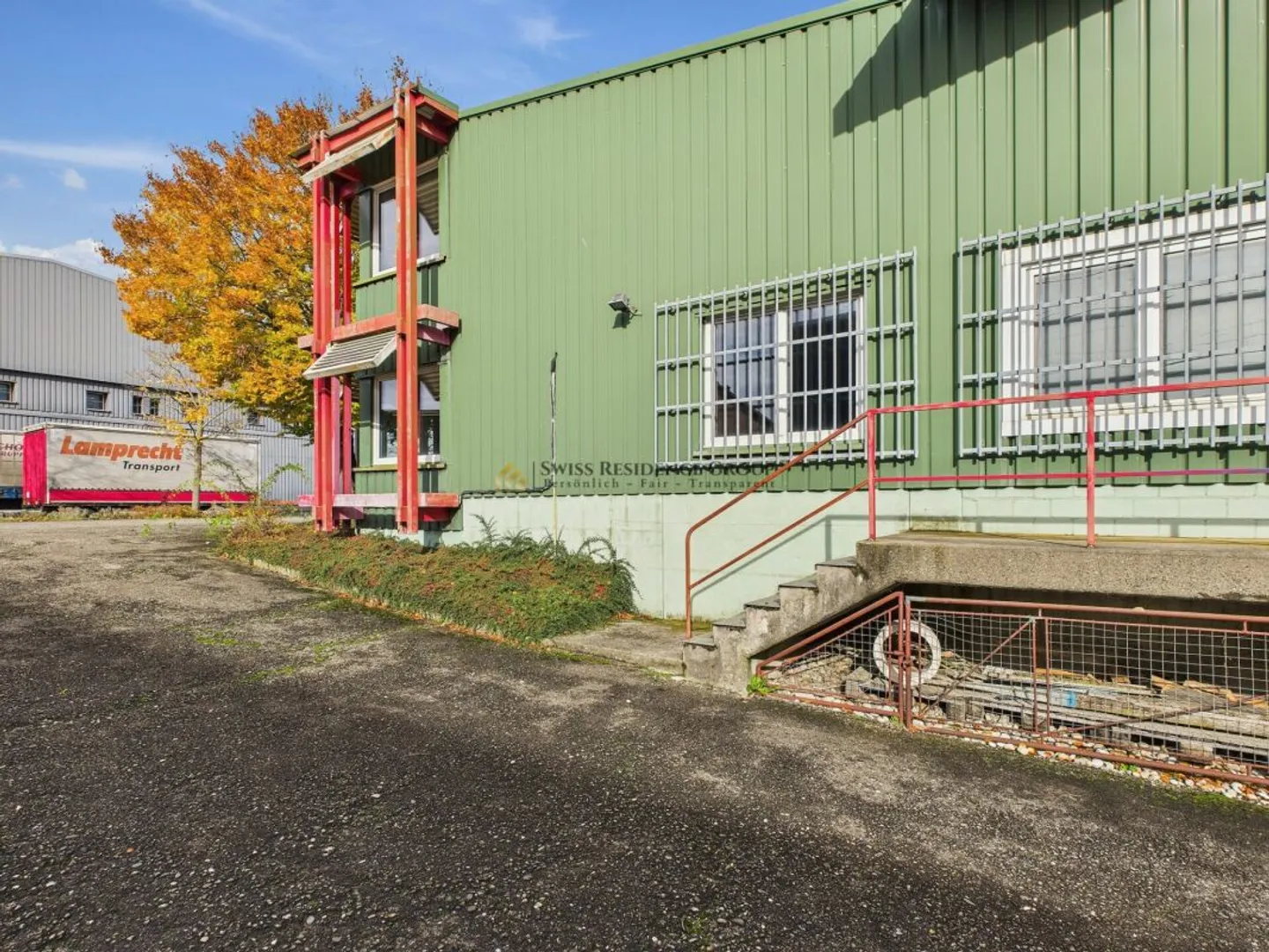 Office - Production & Industrial Building in Prime Location for Rent - Photo 12 of 39