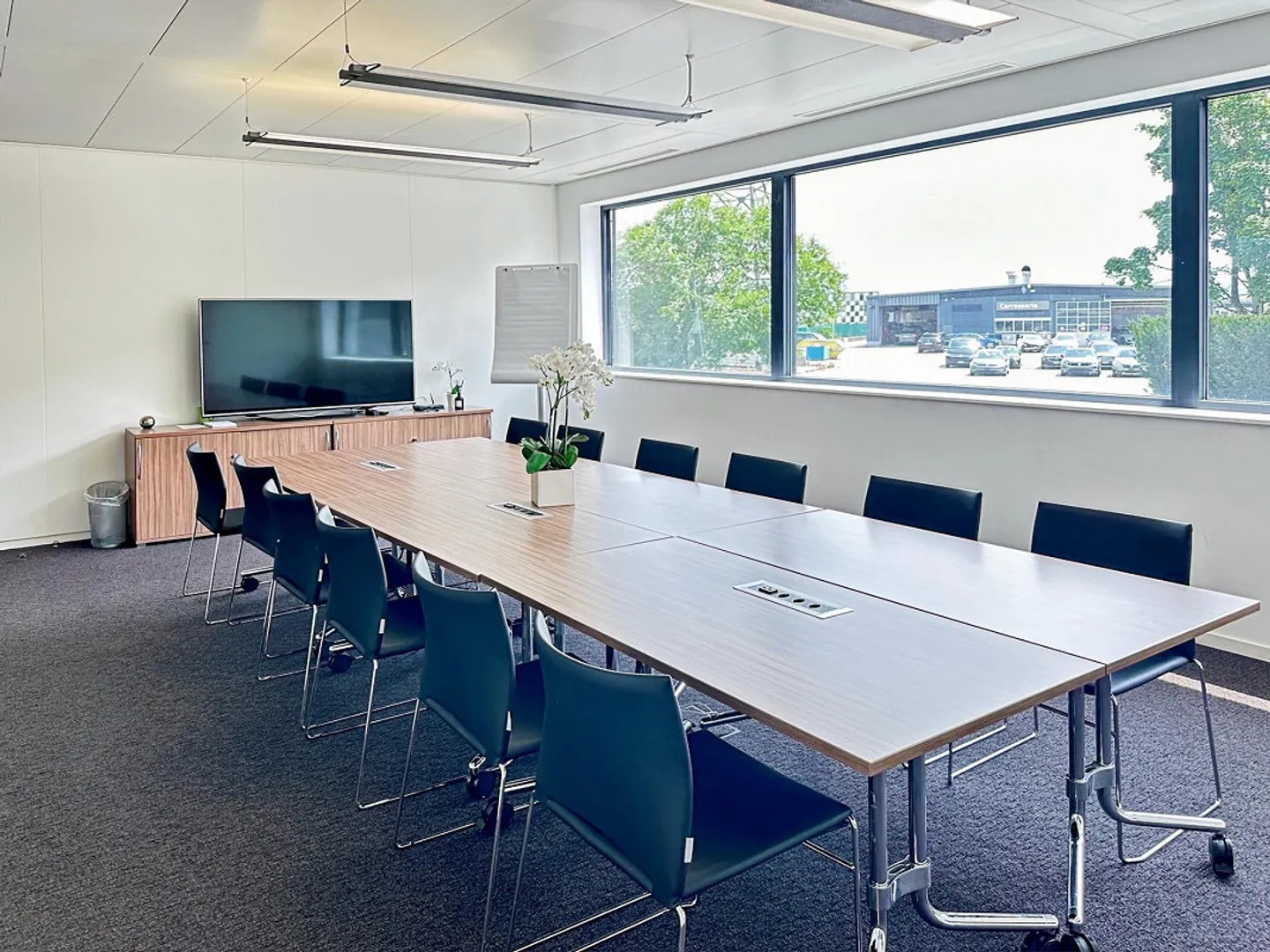 Spazio ufficio privato per 4 persone presso Regus Business Park - Foto 7 di 9