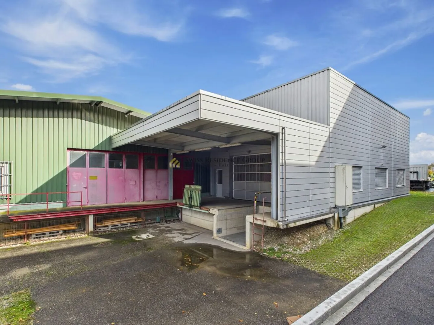 Office - Production & Industrial Building in Prime Location for Rent - Photo 13 of 39