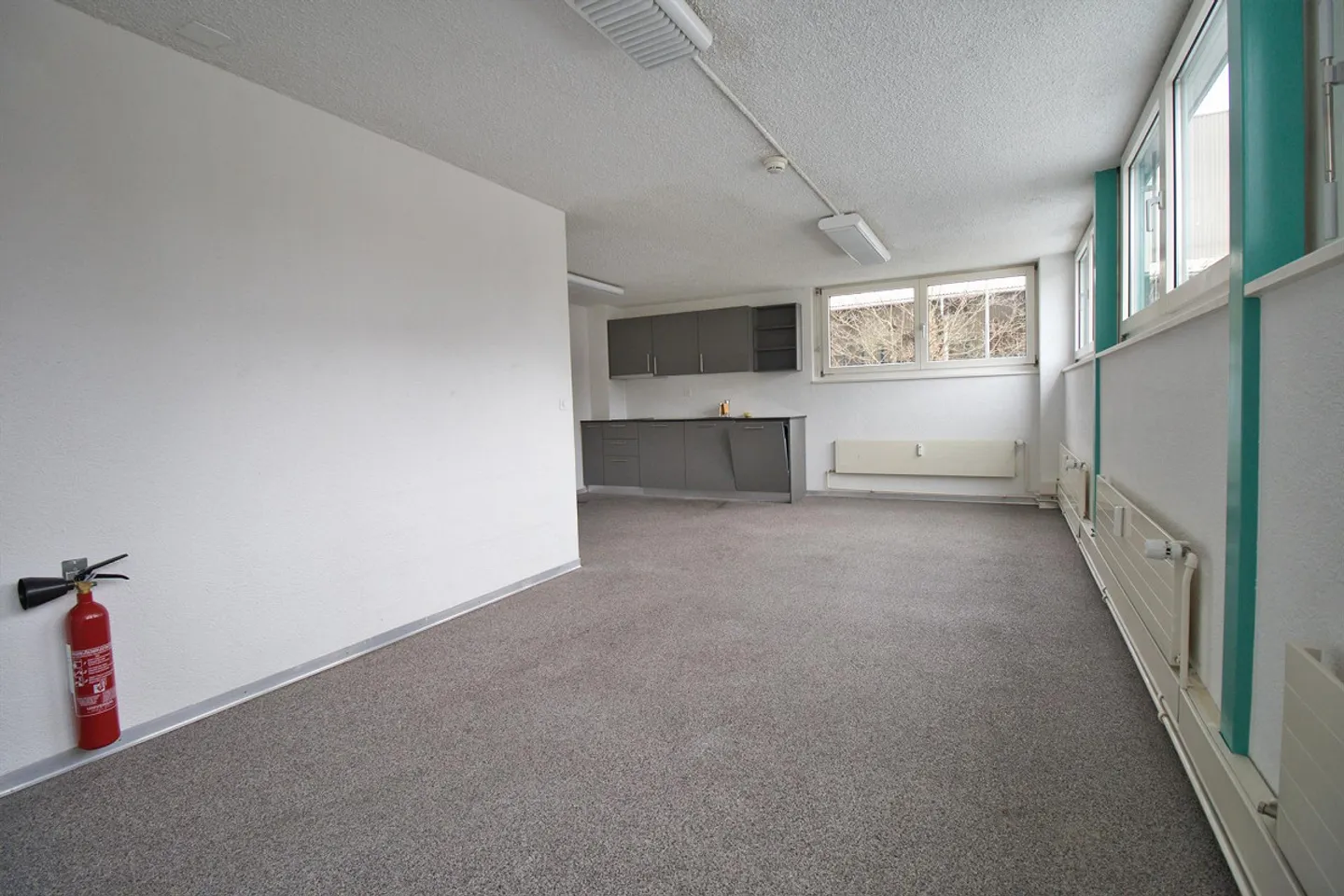 Bright, fully developed office and commercial spaces at a top price! - Photo 1 of 18