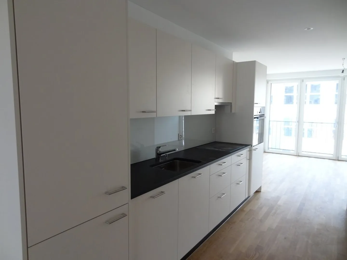 Modern apartment in the heart of Olten - Photo 2 of 9