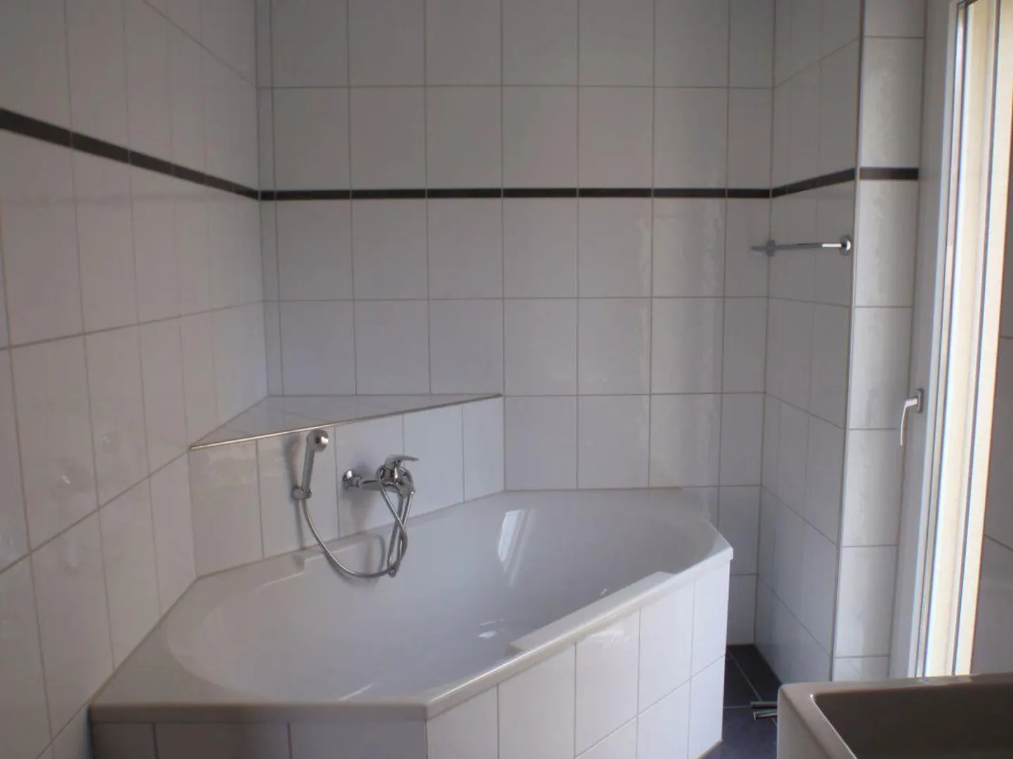 Grosszügige Gartenwohnung in Sevelen - Foto 8 von 12