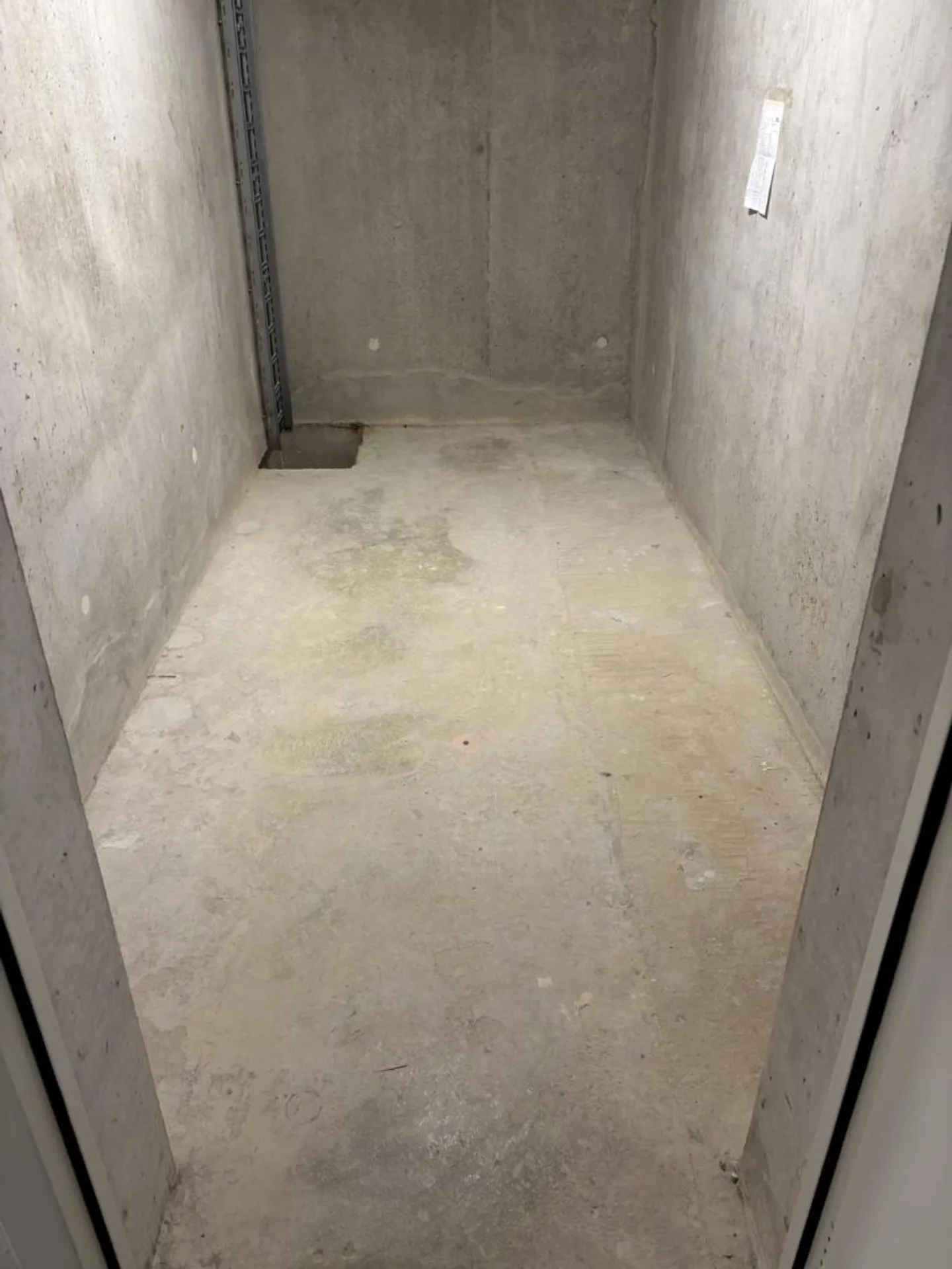 Dépôt aux Eaux-Vives - Photo 3 sur 4