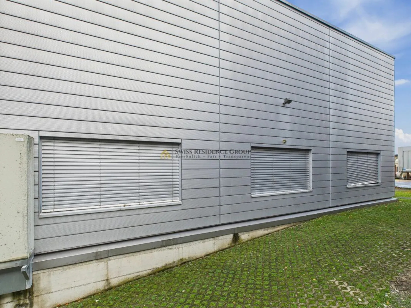 Office - Production & Industrial Building in Prime Location for Rent - Photo 16 of 39