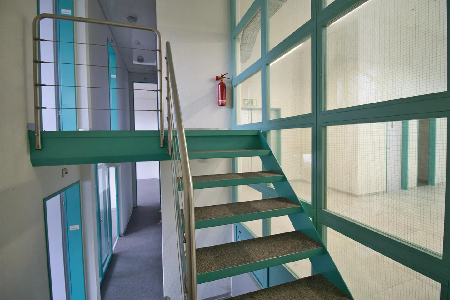 Bright, fully developed office and commercial spaces at a top price! - Photo 8 of 18