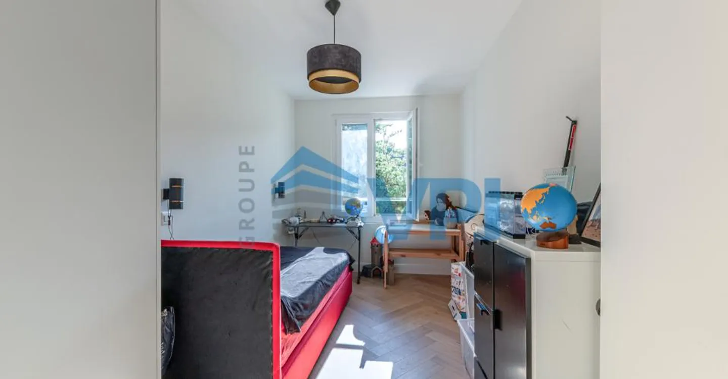 Duplex en Attique Rénové à Corsier - Photo 10 sur 12